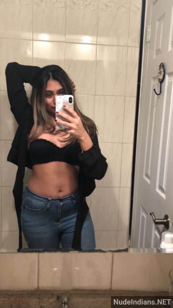 https://pub-5fcdf72a54cd4edbb03ec3edaa415a42.r2.dev/nakedleaks/delhi_girl_sanika_displays_her_curves_boldly_with_confidence/9.jpg