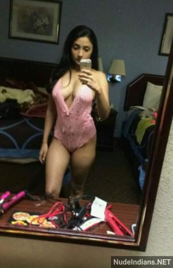 https://pub-5fcdf72a54cd4edbb03ec3edaa415a42.r2.dev/nakedleaks/delhi_girlfriends'_sexy_nude_selfies_spread_online/35.jpg