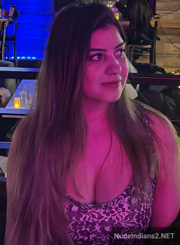 https://pub-5fcdf72a54cd4edbb03ec3edaa415a42.r2.dev/nakedleaks/delhi_wife_poonam's_intimate_relationship_with_friend_raj/12.jpg