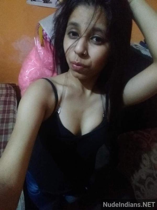 https://pub-5fcdf72a54cd4edbb03ec3edaa415a42.r2.dev/nakedleaks/dental_student_payal's_racy_nude_selfies_spark_internet_buzz/4.jpg