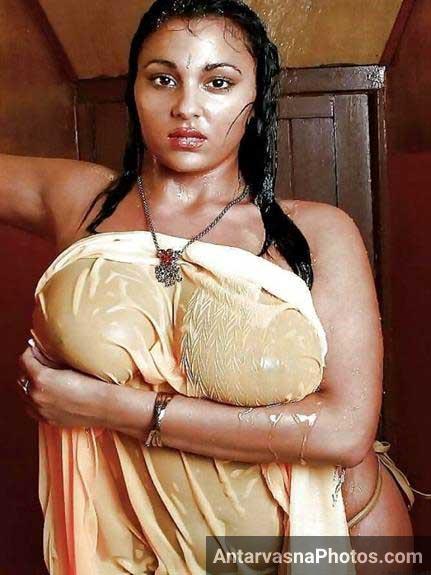 https://pub-5fcdf72a54cd4edbb03ec3edaa415a42.r2.dev/nakedleaks/desi_aunty's_hot_images_with_large_breasts/4.jpg