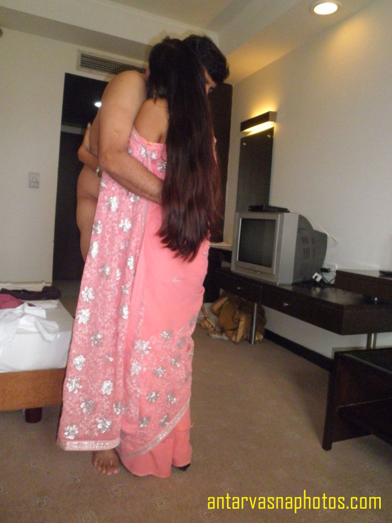 https://pub-5fcdf72a54cd4edbb03ec3edaa415a42.r2.dev/nakedleaks/desi_aunty_poonam_sucking_off_her_neighbor/2.jpg