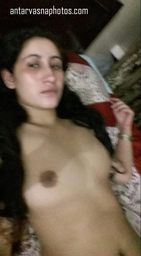 https://pub-5fcdf72a54cd4edbb03ec3edaa415a42.r2.dev/nakedleaks/desi_big_bust_boobs_selfie/3.jpg