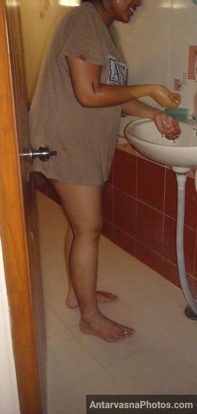 https://pub-5fcdf72a54cd4edbb03ec3edaa415a42.r2.dev/nakedleaks/desi_brother-in-law_sister-in-law_intimate_images_(70_high-quality_xxx_photos)/25.jpg
