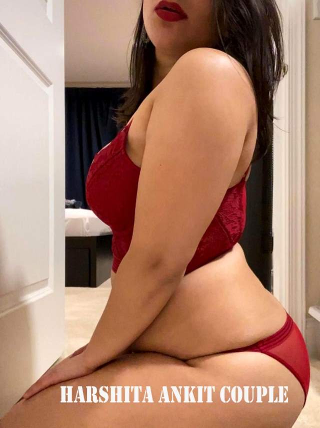 https://pub-5fcdf72a54cd4edbb03ec3edaa415a42.r2.dev/nakedleaks/desi_cuckold_couple's_private_photo_collection/8.jpg
