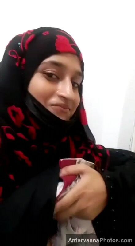 https://pub-5fcdf72a54cd4edbb03ec3edaa415a42.r2.dev/nakedleaks/desi_girl_reveals_breasts_in_hijab/0.jpg