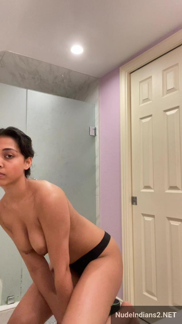 https://pub-5fcdf72a54cd4edbb03ec3edaa415a42.r2.dev/nakedleaks/desi_girl_sanika_verma_exposing_petite_figure_in_erotic_selfies/12.jpg