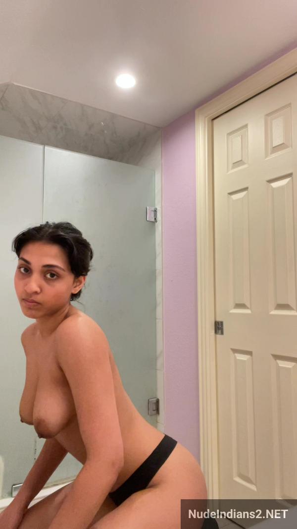 https://pub-5fcdf72a54cd4edbb03ec3edaa415a42.r2.dev/nakedleaks/desi_girl_sanika_verma_exposing_petite_figure_in_erotic_selfies/15.jpg
