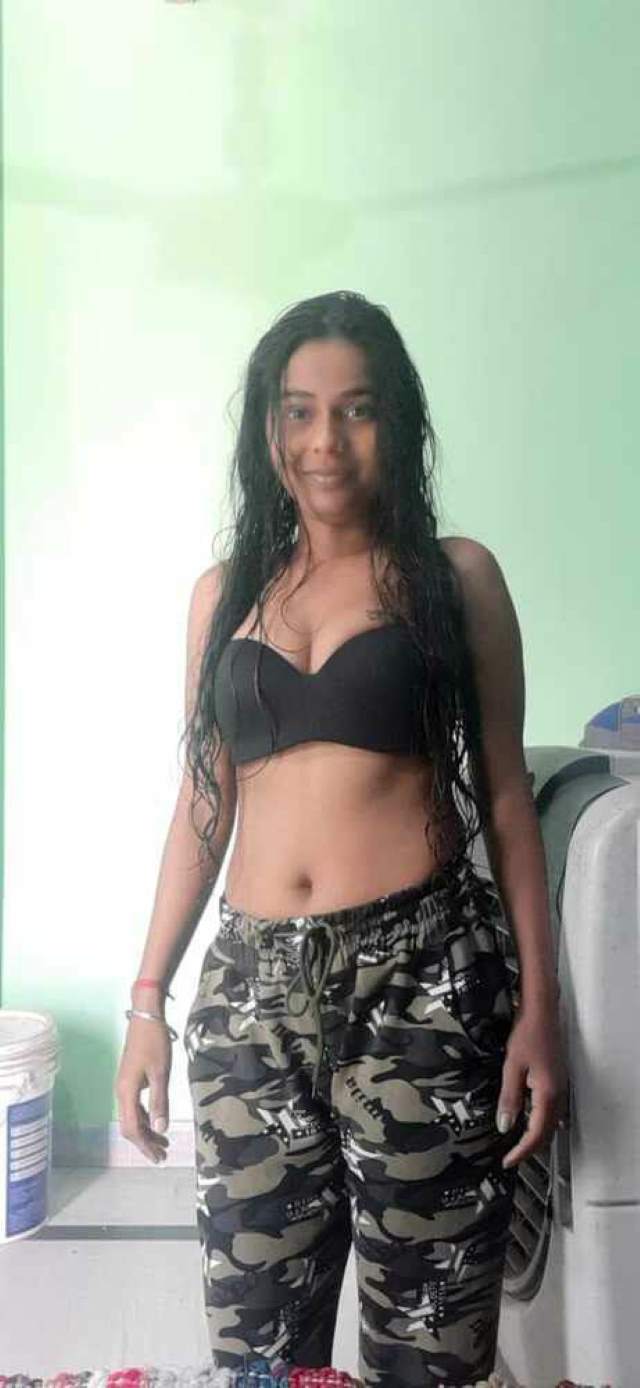 https://pub-5fcdf72a54cd4edbb03ec3edaa415a42.r2.dev/nakedleaks/desi_girls_showering_naked/1.jpg