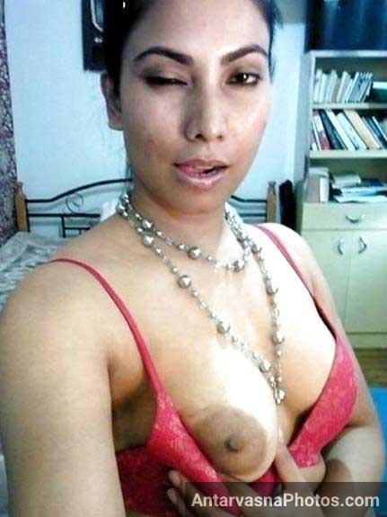 https://pub-5fcdf72a54cd4edbb03ec3edaa415a42.r2.dev/nakedleaks/desi_indian_aunts_with_passion_for_pleasure/0.jpg