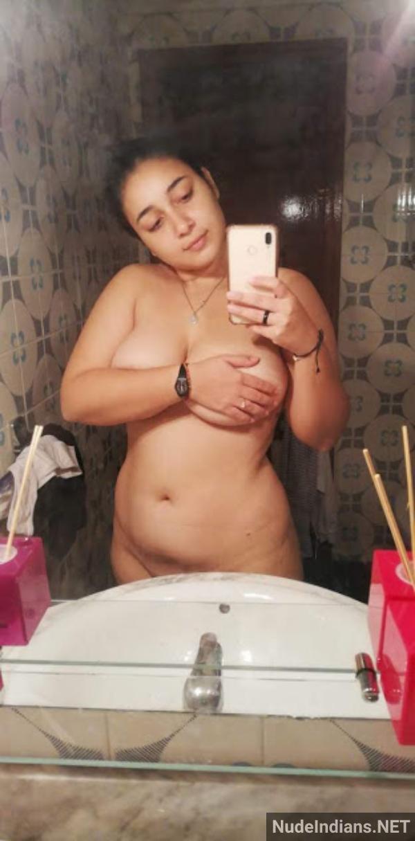 https://pub-5fcdf72a54cd4edbb03ec3edaa415a42.r2.dev/nakedleaks/desi_medical_student_sharing_revealing_selfies/16.jpg