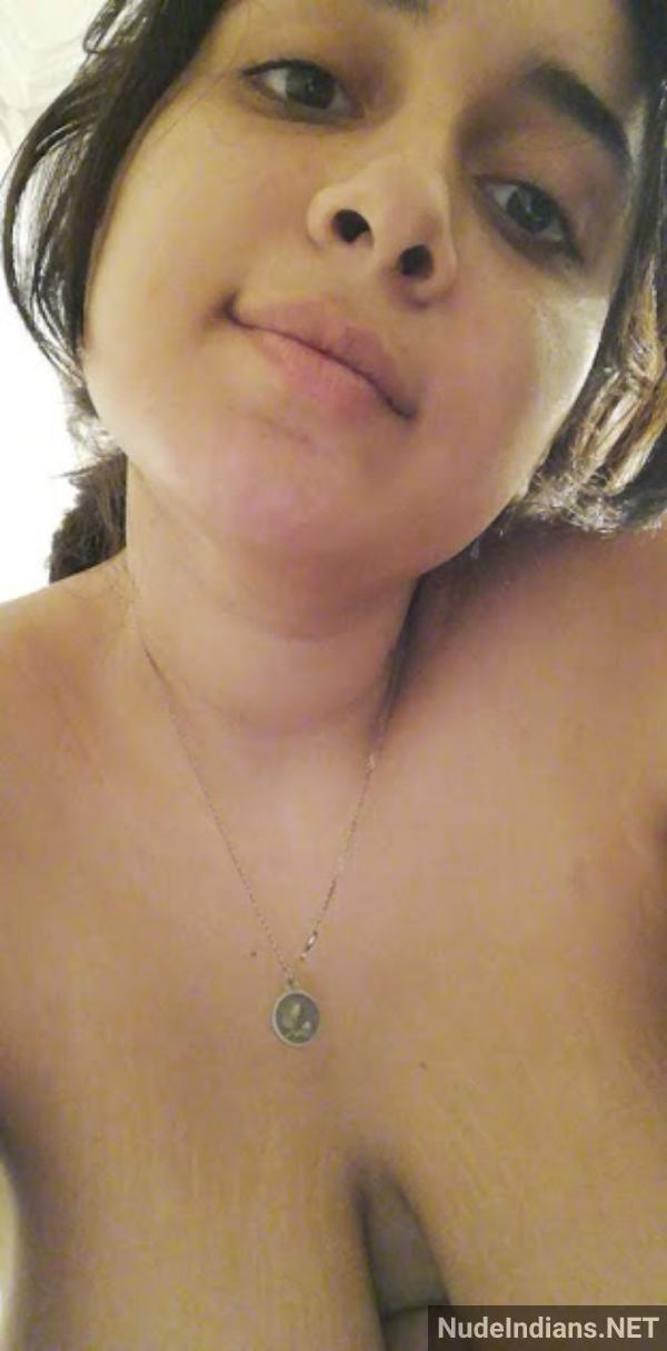 https://pub-5fcdf72a54cd4edbb03ec3edaa415a42.r2.dev/nakedleaks/desi_medical_student_sharing_revealing_selfies/32.jpg