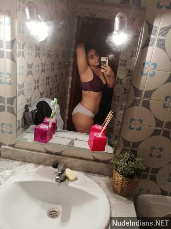 https://pub-5fcdf72a54cd4edbb03ec3edaa415a42.r2.dev/nakedleaks/desi_medical_student_sharing_revealing_selfies/41.jpg