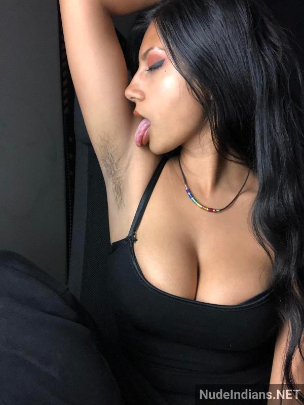 https://pub-5fcdf72a54cd4edbb03ec3edaa415a42.r2.dev/nakedleaks/desi_nri_akansha_flaunts_irresistible_allure/18.jpg