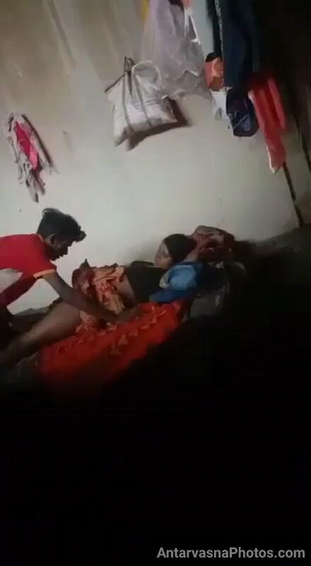 https://pub-5fcdf72a54cd4edbb03ec3edaa415a42.r2.dev/nakedleaks/desi_village_aunty_nephew_explicit_photos/5.jpg