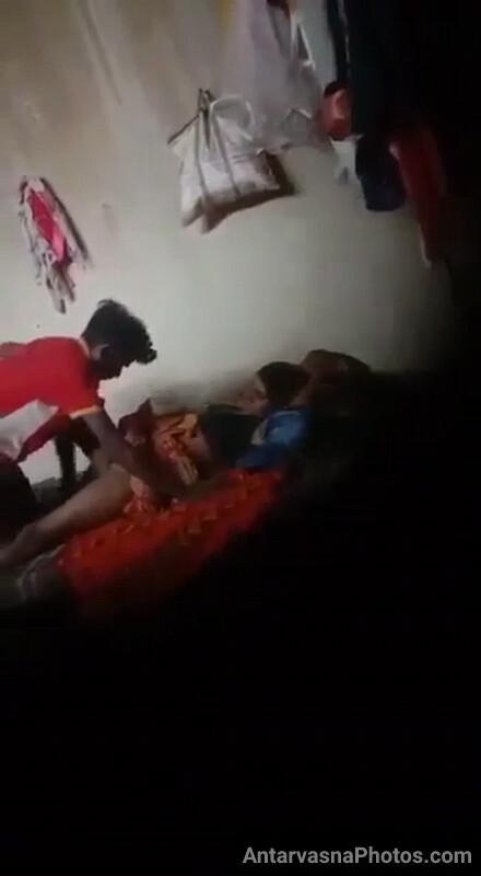 https://pub-5fcdf72a54cd4edbb03ec3edaa415a42.r2.dev/nakedleaks/desi_village_aunty_nephew_explicit_photos/6.jpg
