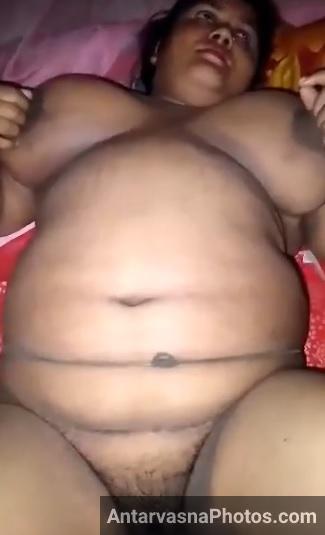 https://pub-5fcdf72a54cd4edbb03ec3edaa415a42.r2.dev/nakedleaks/desi_village_bhabhi_photos_with_busty_tanker_tits_chudai/7.jpg