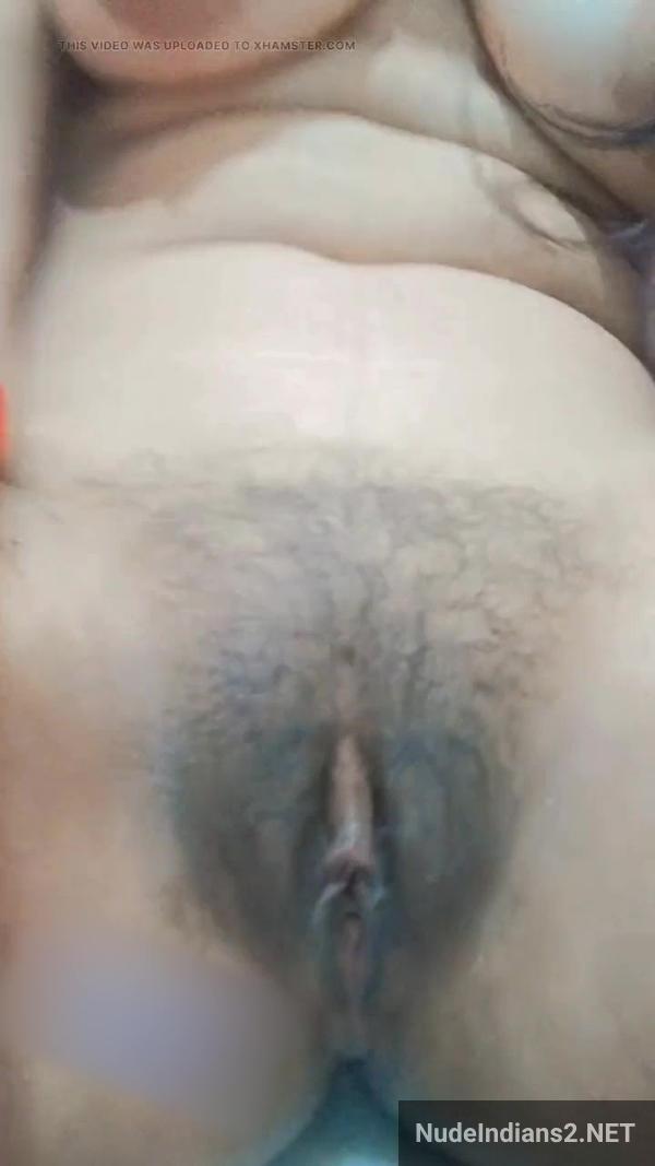 https://pub-5fcdf72a54cd4edbb03ec3edaa415a42.r2.dev/nakedleaks/desi_wife_gauri's_sensual_photos_for_patil_saheb/22.jpg