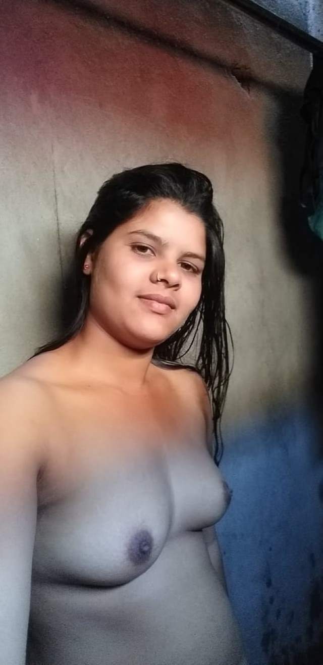 https://pub-5fcdf72a54cd4edbb03ec3edaa415a42.r2.dev/nakedleaks/desi_xxx_photo_of_indian_woman's_aunt/10.jpg