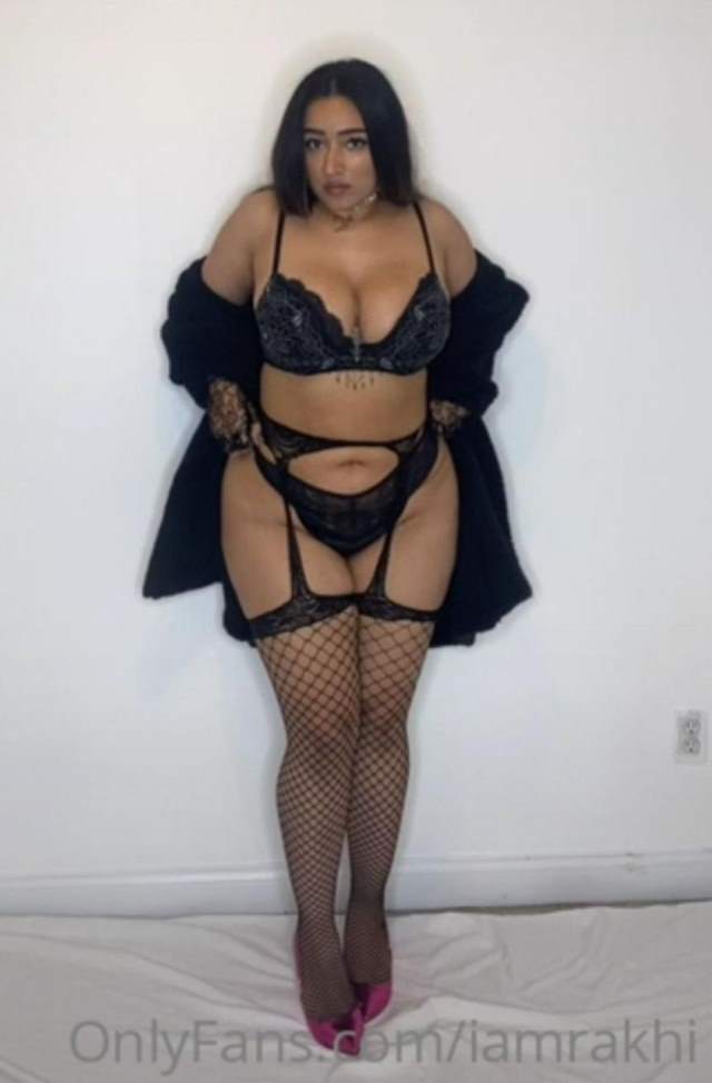 https://pub-5fcdf72a54cd4edbb03ec3edaa415a42.r2.dev/nakedleaks/desi_xxx_photo_of_indian_woman's_aunt/20.jpg