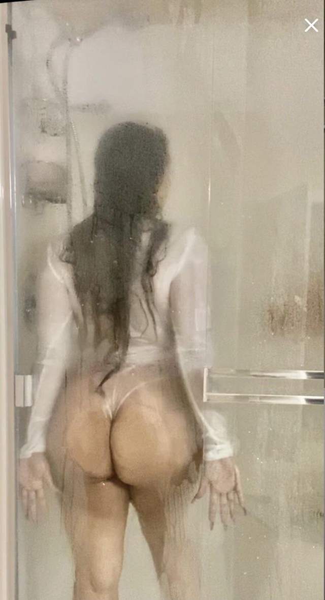 https://pub-5fcdf72a54cd4edbb03ec3edaa415a42.r2.dev/nakedleaks/desi_xxx_photo_of_indian_woman's_aunt/28.jpg