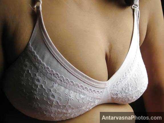 https://pub-5fcdf72a54cd4edbb03ec3edaa415a42.r2.dev/nakedleaks/desire_for_chatting_with_busty_aunt/2.jpg
