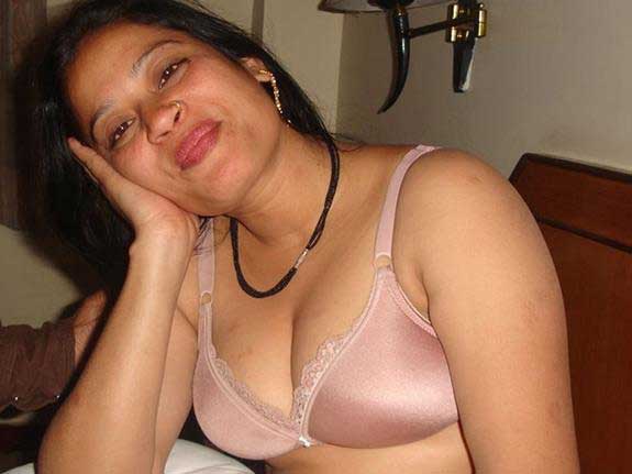 https://pub-5fcdf72a54cd4edbb03ec3edaa415a42.r2.dev/nakedleaks/desire_for_indian_girls_to_experience_nude/4.jpg