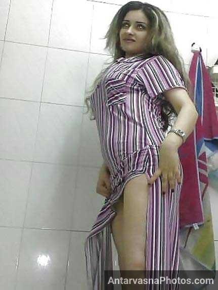 https://pub-5fcdf72a54cd4edbb03ec3edaa415a42.r2.dev/nakedleaks/desire_to_show_off_-_seductive_indian_lady/0.jpg