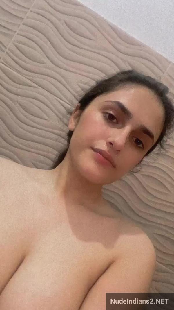 https://pub-5fcdf72a54cd4edbb03ec3edaa415a42.r2.dev/nakedleaks/desires_of_a_provocative_kanpur_muslim_wife/0.jpg