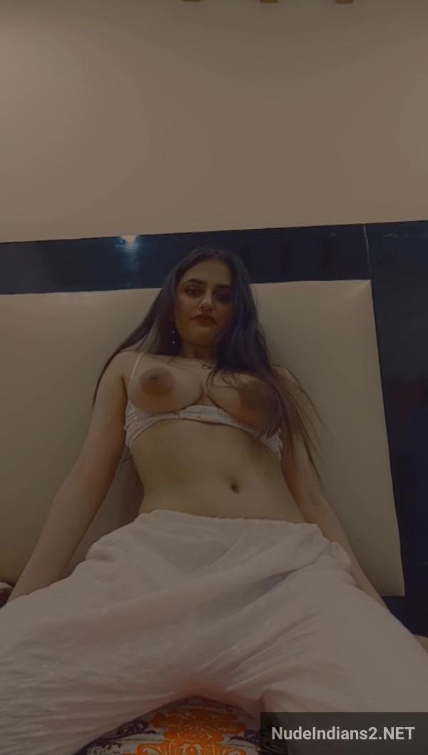 https://pub-5fcdf72a54cd4edbb03ec3edaa415a42.r2.dev/nakedleaks/desires_of_a_provocative_kanpur_muslim_wife/39.jpg