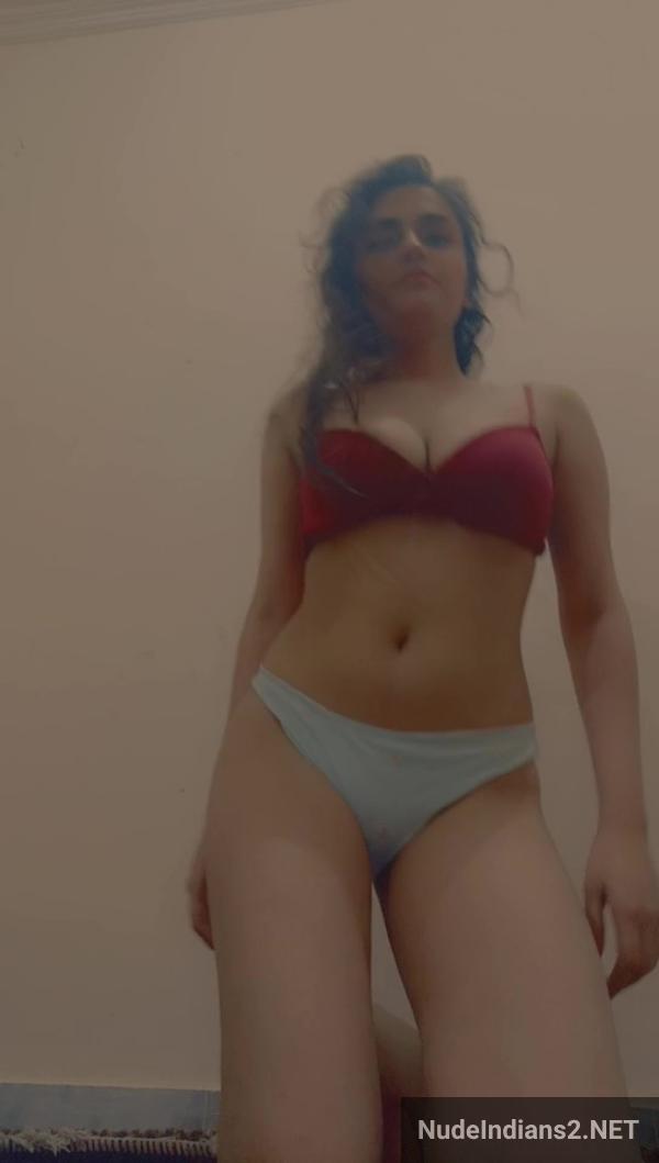 https://pub-5fcdf72a54cd4edbb03ec3edaa415a42.r2.dev/nakedleaks/desires_of_a_provocative_kanpur_muslim_wife/44.jpg