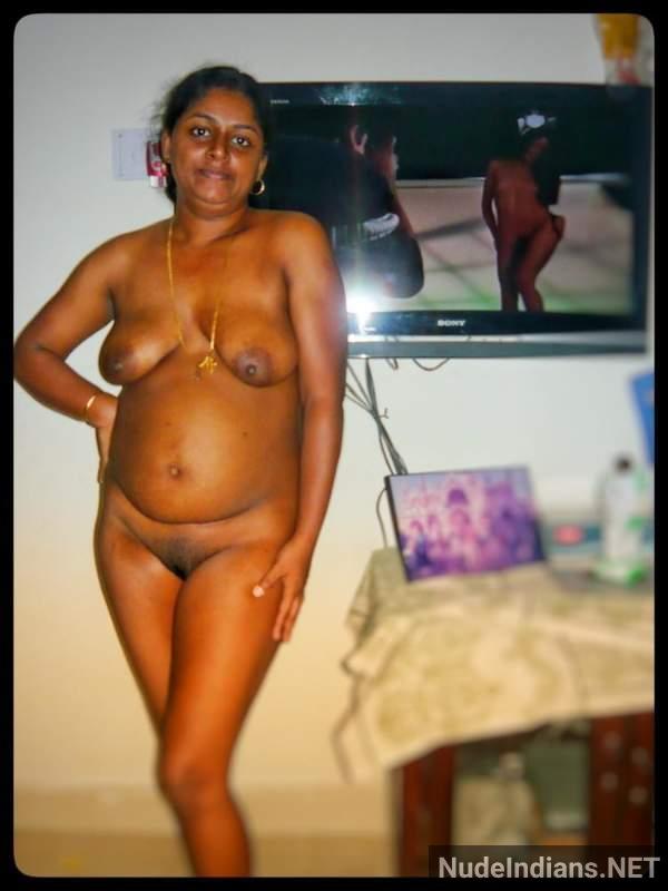 https://pub-5fcdf72a54cd4edbb03ec3edaa415a42.r2.dev/nakedleaks/desiring_kerala_wives_invite_your_attention/15.jpg