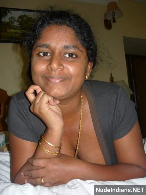 https://pub-5fcdf72a54cd4edbb03ec3edaa415a42.r2.dev/nakedleaks/desiring_kerala_wives_invite_your_attention/24.jpg