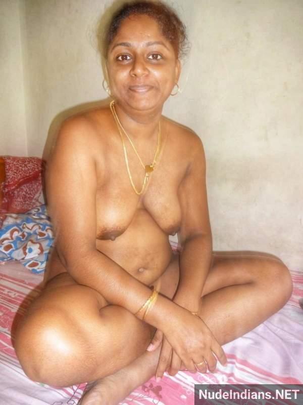 https://pub-5fcdf72a54cd4edbb03ec3edaa415a42.r2.dev/nakedleaks/desiring_kerala_wives_invite_your_attention/25.jpg
