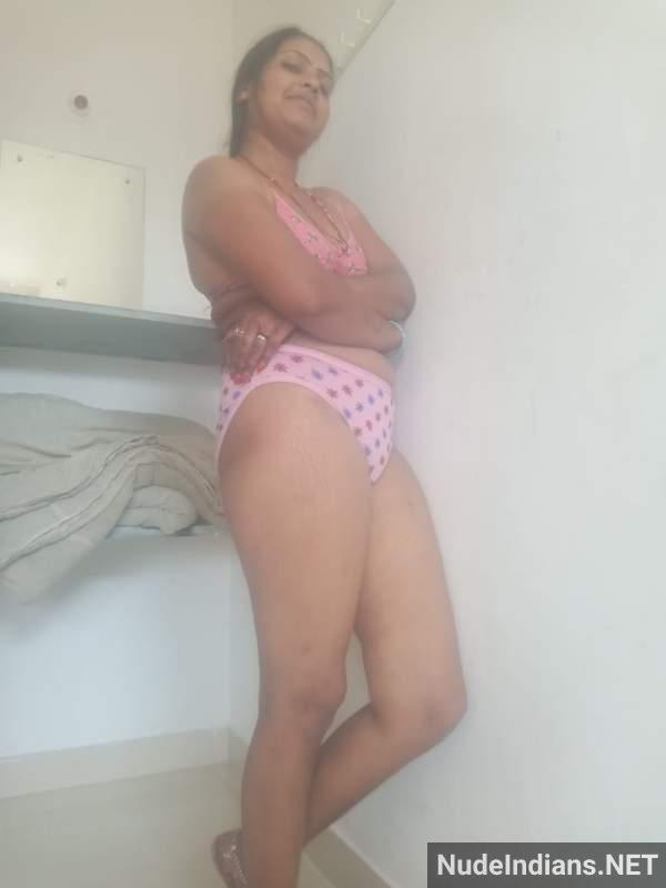 https://pub-5fcdf72a54cd4edbb03ec3edaa415a42.r2.dev/nakedleaks/desiring_tamil_wives_seek_local_sexual_encounters/0.jpg