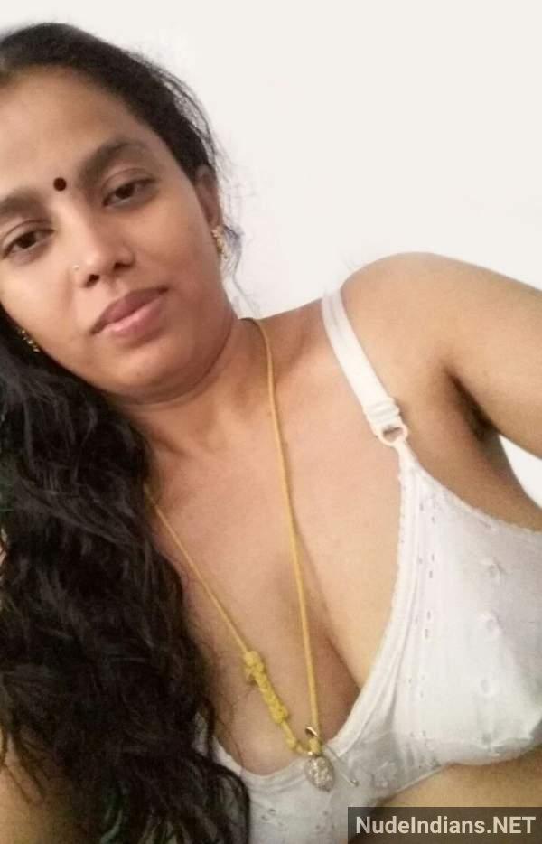 https://pub-5fcdf72a54cd4edbb03ec3edaa415a42.r2.dev/nakedleaks/desiring_tamil_wives_seek_local_sexual_encounters/30.jpg