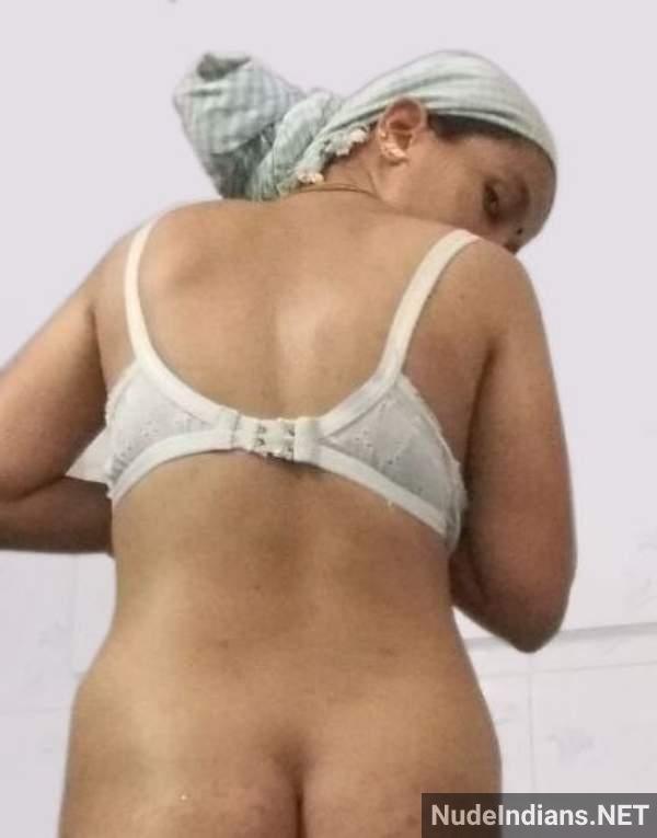 https://pub-5fcdf72a54cd4edbb03ec3edaa415a42.r2.dev/nakedleaks/desiring_tamil_wives_seek_local_sexual_encounters/5.jpg