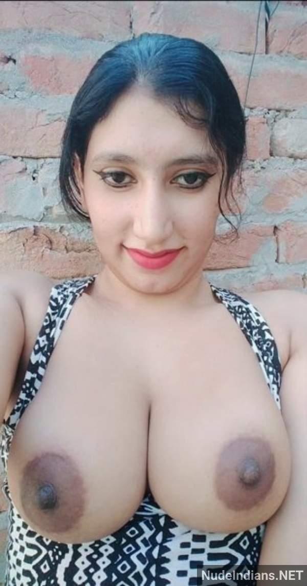 https://pub-5fcdf72a54cd4edbb03ec3edaa415a42.r2.dev/nakedleaks/desirous_indian_muslim_wives_with_ample_busts_reveal_all/44.jpg