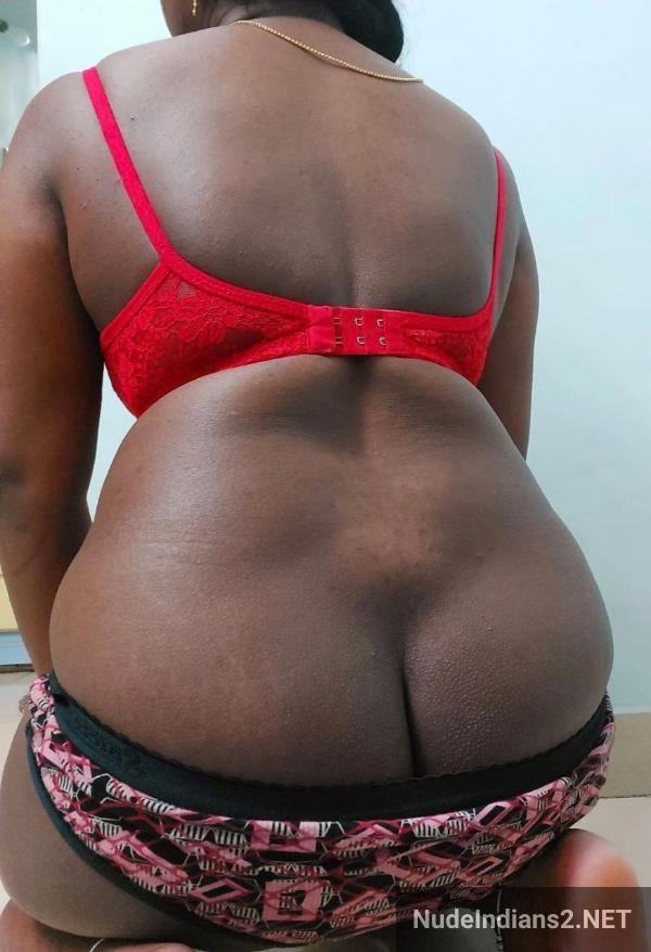https://pub-5fcdf72a54cd4edbb03ec3edaa415a42.r2.dev/nakedleaks/discovering_sultry_tamil_wife_padmini_nambiar's_revealing_photos/19.jpg