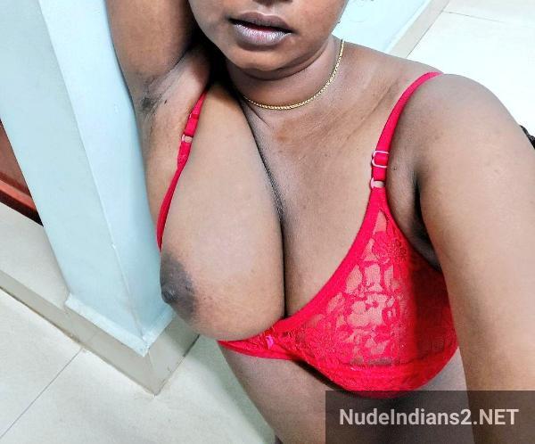 https://pub-5fcdf72a54cd4edbb03ec3edaa415a42.r2.dev/nakedleaks/discovering_sultry_tamil_wife_padmini_nambiar's_revealing_photos/2.jpg