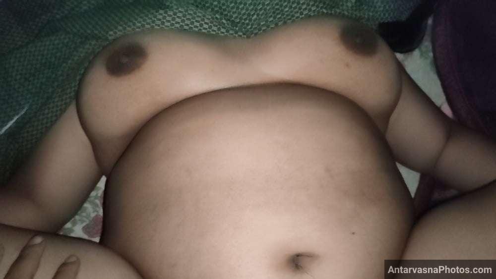 https://pub-5fcdf72a54cd4edbb03ec3edaa415a42.r2.dev/nakedleaks/doodhwale_ne_desi_bhabhi_ki_chut_me_chod_di_big_ass/17.jpg