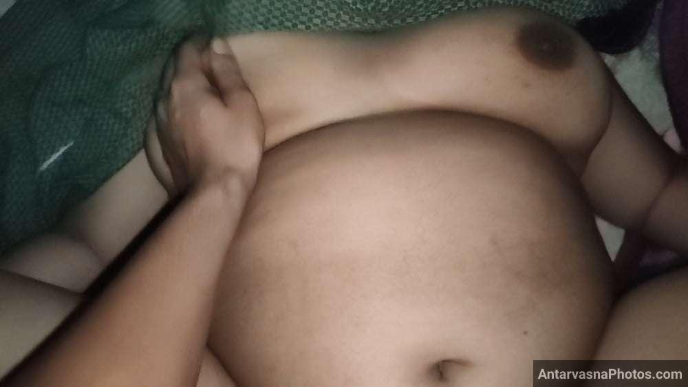 https://pub-5fcdf72a54cd4edbb03ec3edaa415a42.r2.dev/nakedleaks/doodhwale_ne_desi_bhabhi_ki_chut_me_chod_di_big_ass/9.jpg
