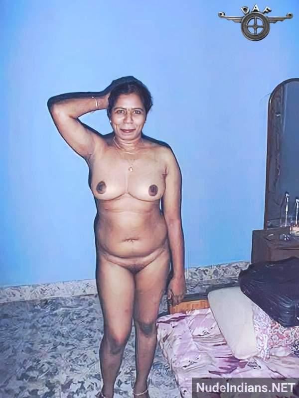 https://pub-5fcdf72a54cd4edbb03ec3edaa415a42.r2.dev/nakedleaks/elegant_desi_aunty_hd_nude_images_with_ample_bosom_and_buttocks/126.jpg