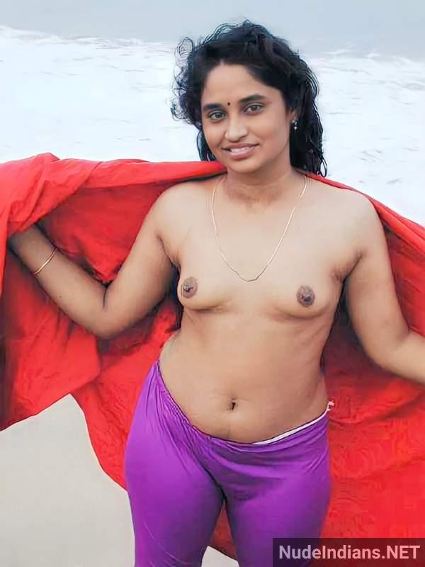 https://pub-5fcdf72a54cd4edbb03ec3edaa415a42.r2.dev/nakedleaks/elegant_desi_aunty_hd_nude_images_with_ample_bosom_and_buttocks/68.jpg