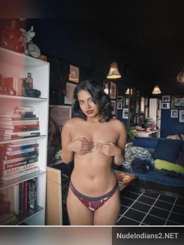 https://pub-5fcdf72a54cd4edbb03ec3edaa415a42.r2.dev/nakedleaks/elegant_mallu_model_aiswarya_suresh_sensual_lingerie_photoshoot/22.jpg