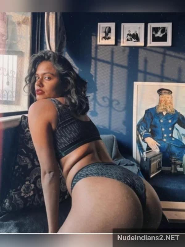 https://pub-5fcdf72a54cd4edbb03ec3edaa415a42.r2.dev/nakedleaks/elegant_mallu_model_aiswarya_suresh_sensual_lingerie_photoshoot/33.jpg