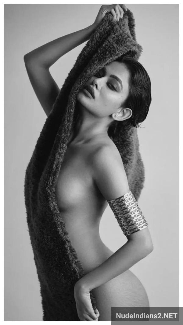 https://pub-5fcdf72a54cd4edbb03ec3edaa415a42.r2.dev/nakedleaks/elegant_mallu_model_aiswarya_suresh_sensual_lingerie_photoshoot/39.jpg