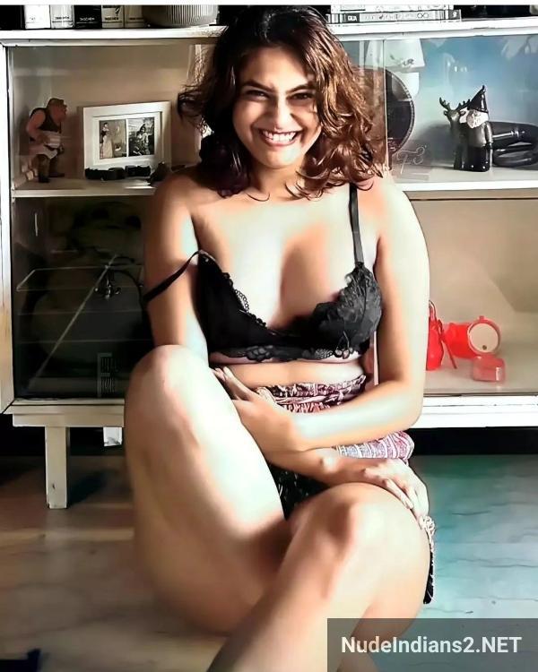 https://pub-5fcdf72a54cd4edbb03ec3edaa415a42.r2.dev/nakedleaks/elegant_mallu_model_aiswarya_suresh_sensual_lingerie_photoshoot/47.jpg