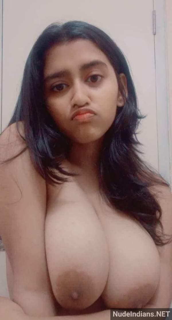 https://pub-5fcdf72a54cd4edbb03ec3edaa415a42.r2.dev/nakedleaks/elegant_sanjana_saba's_alluring_nude_poses/22.jpg