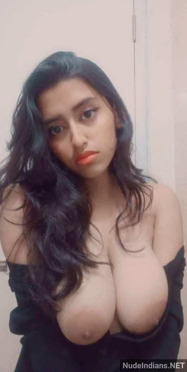https://pub-5fcdf72a54cd4edbb03ec3edaa415a42.r2.dev/nakedleaks/elegant_sanjana_saba's_alluring_nude_poses/3.jpg